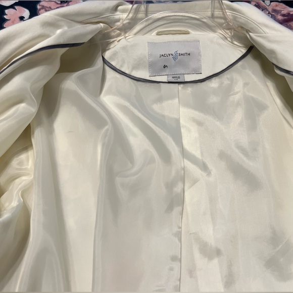 Trench Coat - Picture 11 of 12